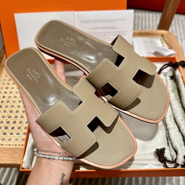 에르메스 오란 엡솜 발판 샌들 슬리퍼 [매장가110만원대]