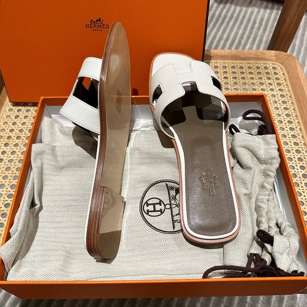 에르메스 오란 엡솜 발판 샌들 슬리퍼 [매장가110만원대]