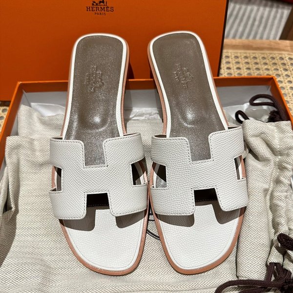 에르메스 오란 엡솜 발판 샌들 슬리퍼 [매장가110만원대]