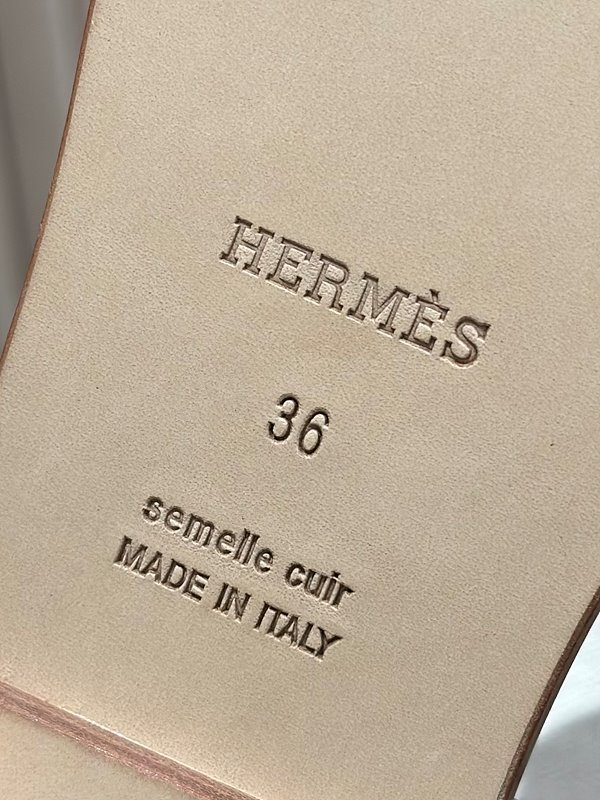 에르메스 오란 엡솜 발판 샌들 슬리퍼 [매장가110만원대]