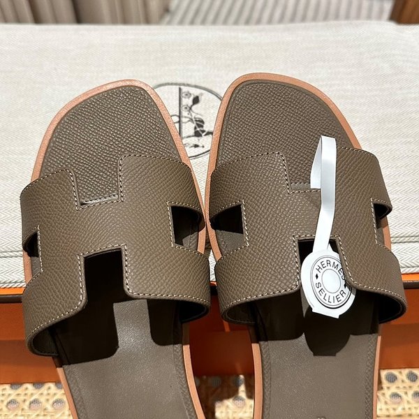 에르메스 오란 엡솜 발판 샌들 슬리퍼 [매장가110만원대]