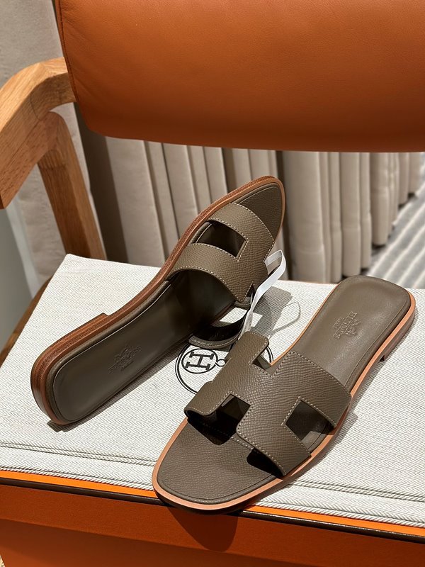 에르메스 오란 엡솜 발판 샌들 슬리퍼 [매장가110만원대]