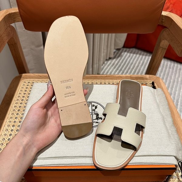에르메스 오란 엡솜 발판 샌들 슬리퍼 [매장가110만원대]