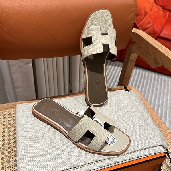 에르메스 오란 엡솜 발판 샌들 슬리퍼 [매장가110만원대]