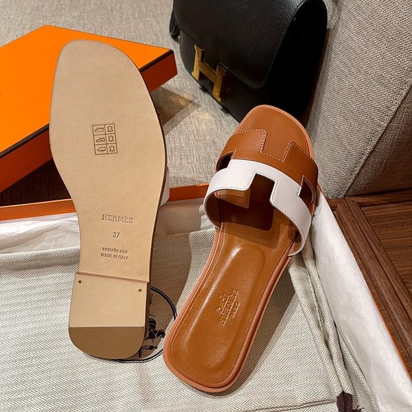 에르메스 오란 스위프트 레더 발판 샌들 슬리퍼 [매장가110만원대]