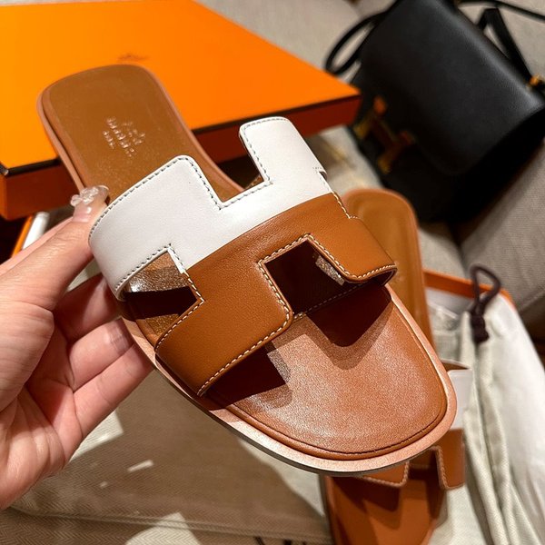 에르메스 오란 스위프트 레더 발판 샌들 슬리퍼 [매장가110만원대]