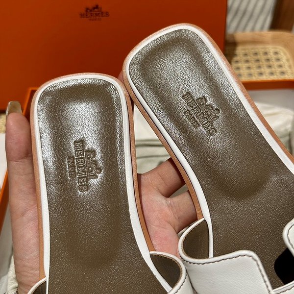 에르메스 오란 스위프트 레더 발판 샌들 슬리퍼 [매장가110만원대]