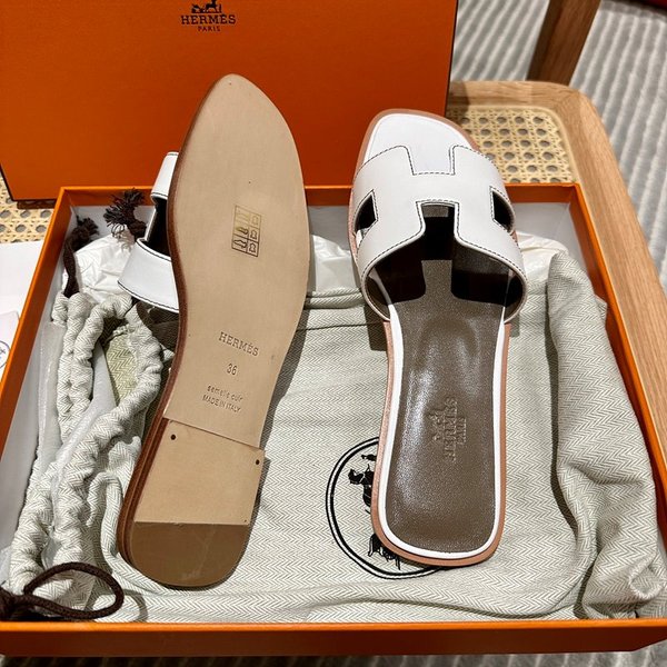 에르메스 오란 스위프트 레더 발판 샌들 슬리퍼 [매장가110만원대]