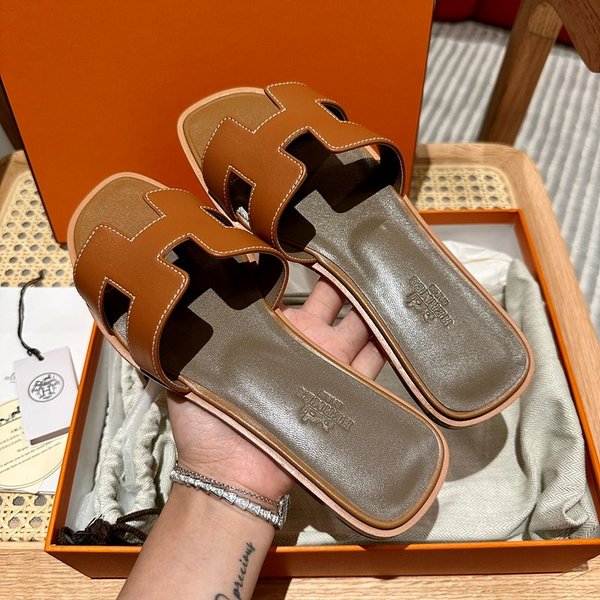 에르메스 오란 스위프트 레더 발판 샌들 슬리퍼 [매장가110만원대]