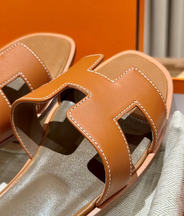 에르메스 오란 스위프트 레더 발판 샌들 슬리퍼 [매장가110만원대]
