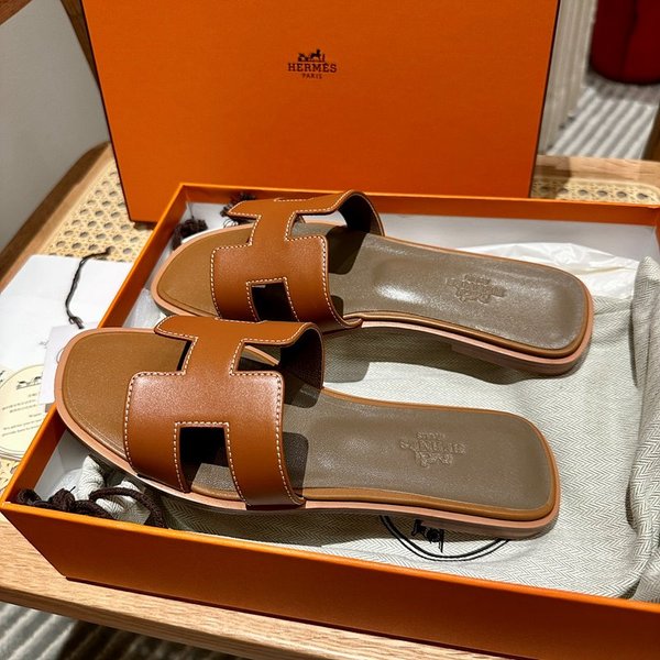 에르메스 오란 스위프트 레더 발판 샌들 슬리퍼 [매장가110만원대]