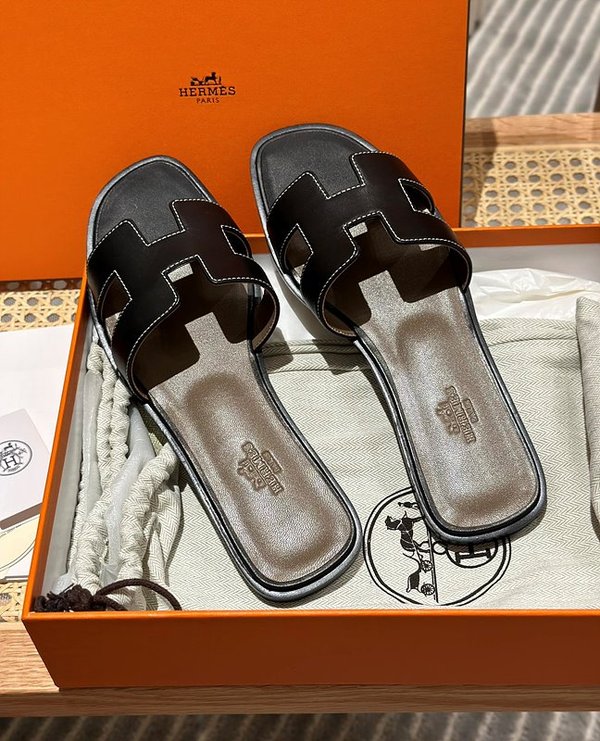 에르메스 오란 스위프트 레더 발판 샌들 슬리퍼 [매장가110만원대]