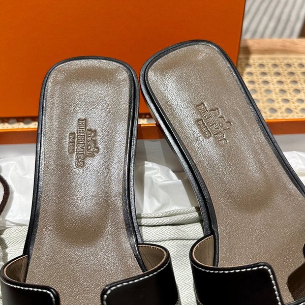 에르메스 오란 스위프트 레더 발판 샌들 슬리퍼 [매장가110만원대]