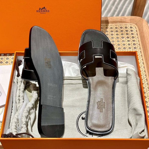 에르메스 오란 스위프트 레더 발판 샌들 슬리퍼 [매장가110만원대]