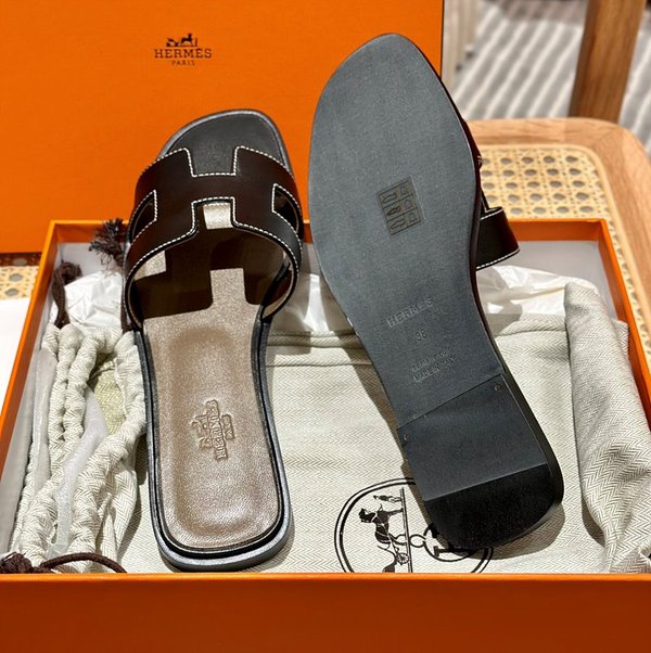 에르메스 오란 스위프트 레더 발판 샌들 슬리퍼 [매장가110만원대]