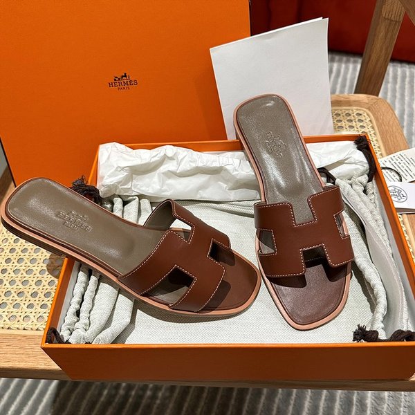 에르메스 스위프트 레더 오란 발판 샌들 슬리퍼 [매장가110만원대]