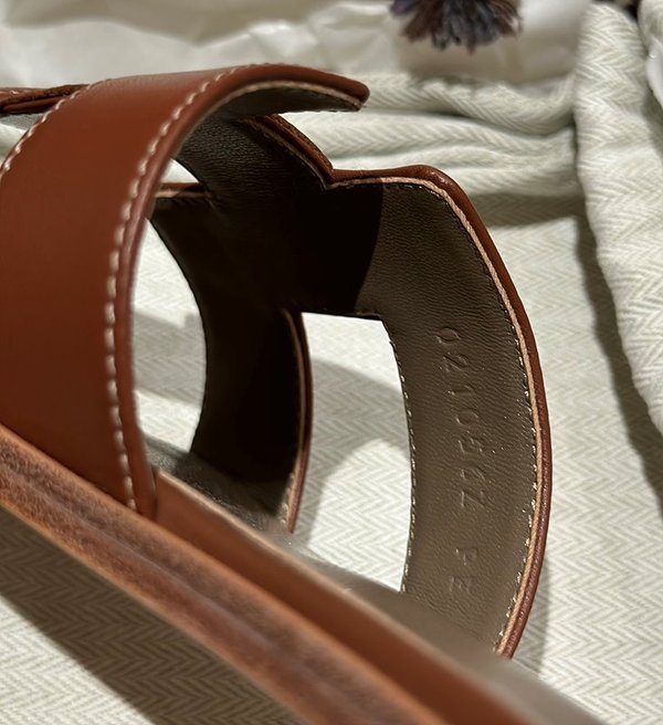 에르메스 스위프트 레더 오란 발판 샌들 슬리퍼 [매장가110만원대]