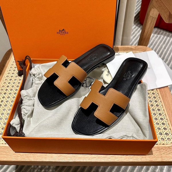에르메스 오란 발판 샌들 슬리퍼 [매장가110만원대]