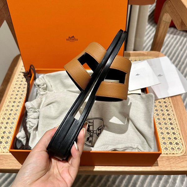 에르메스 오란 발판 샌들 슬리퍼 [매장가110만원대]