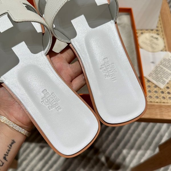 에르메스 오란 발판 샌들 슬리퍼 [매장가110만원대]