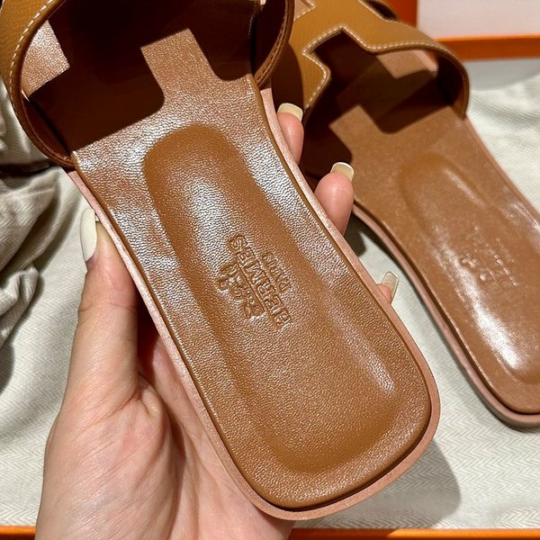 에르메스 오란 발판 샌들 슬리퍼 [매장가110만원대]