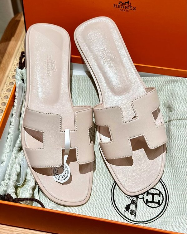 에르메스 오란 발판 샌들 슬리퍼 [매장가110만원대]