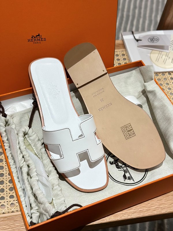 에르메스 오란 발판 샌들 슬리퍼 [매장가110만원대]