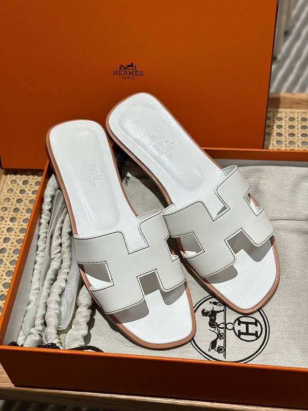 에르메스 오란 발판 샌들 슬리퍼 [매장가110만원대]