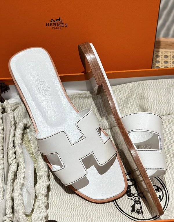 에르메스 오란 발판 샌들 슬리퍼 [매장가110만원대]
