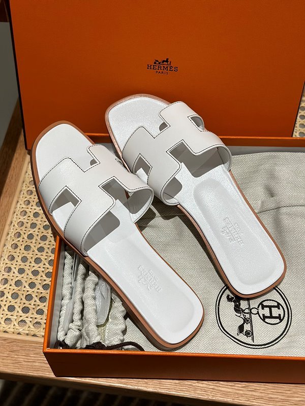에르메스 오란 발판 샌들 슬리퍼 [매장가110만원대]