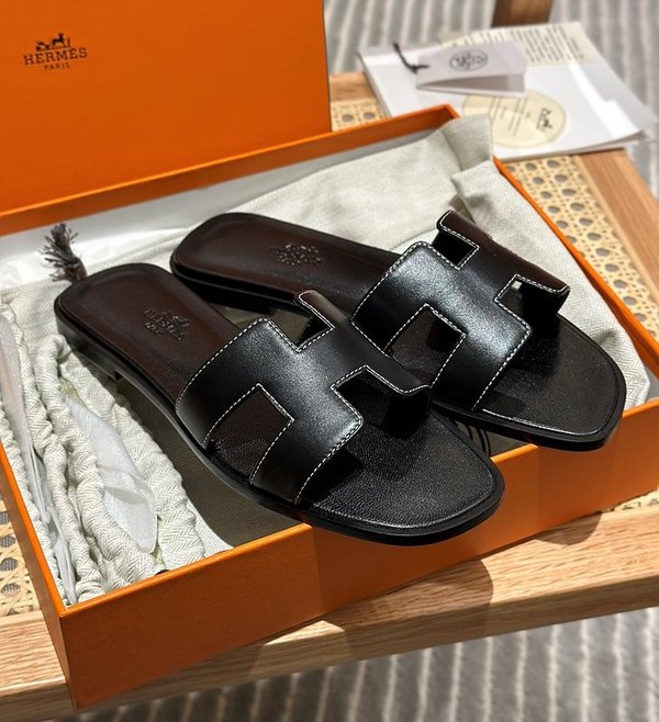 에르메스 오란 발판 샌들 슬리퍼 [매장가110만원대]