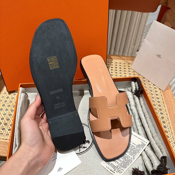 에르메스 오란 발판 샌들 슬리퍼 [매장가110만원대]