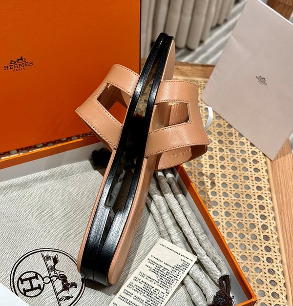 에르메스 오란 발판 샌들 슬리퍼 [매장가110만원대]