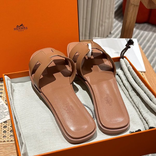 에르메스 오란 발판 샌들 슬리퍼 [매장가110만원대]