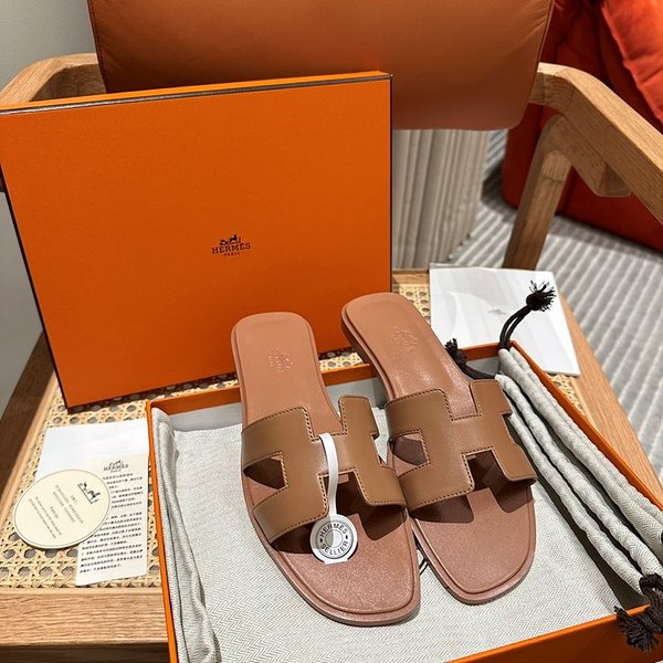 에르메스 오란 발판 샌들 슬리퍼 [매장가110만원대]
