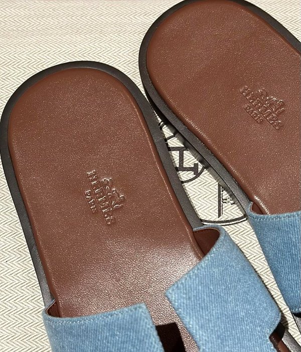 에르메스 이즈미르 스위프트 샌들 슬리퍼 [매장가120만원대]