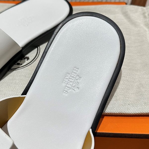 에르메스 이즈미르 스위프트 샌들 슬리퍼 [매장가120만원대]