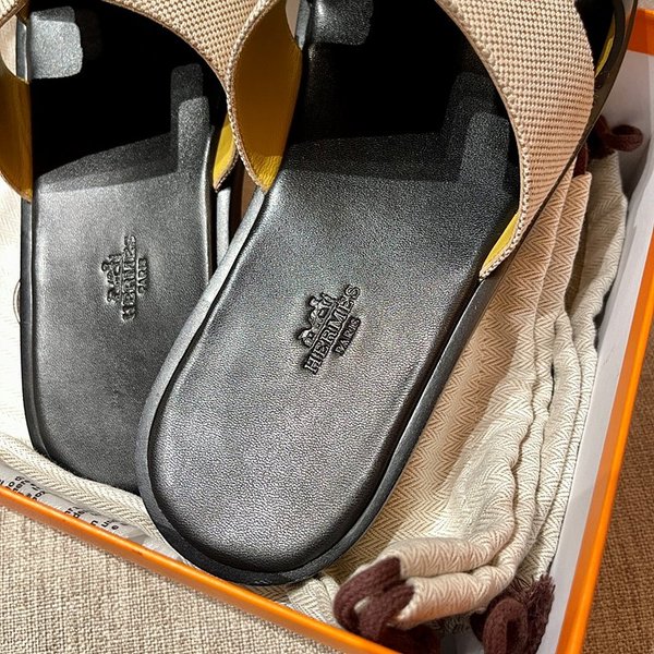 에르메스 이즈미르 스위프트 샌들 슬리퍼 [매장가120만원대]