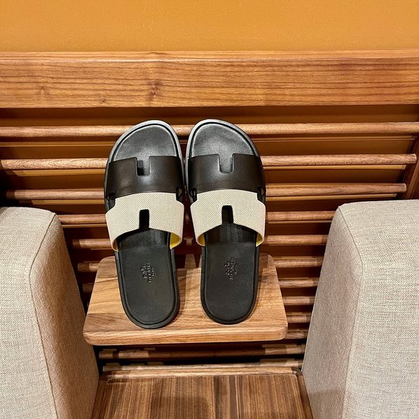 에르메스 이즈미르 스위프트 샌들 슬리퍼 [매장가120만원대]