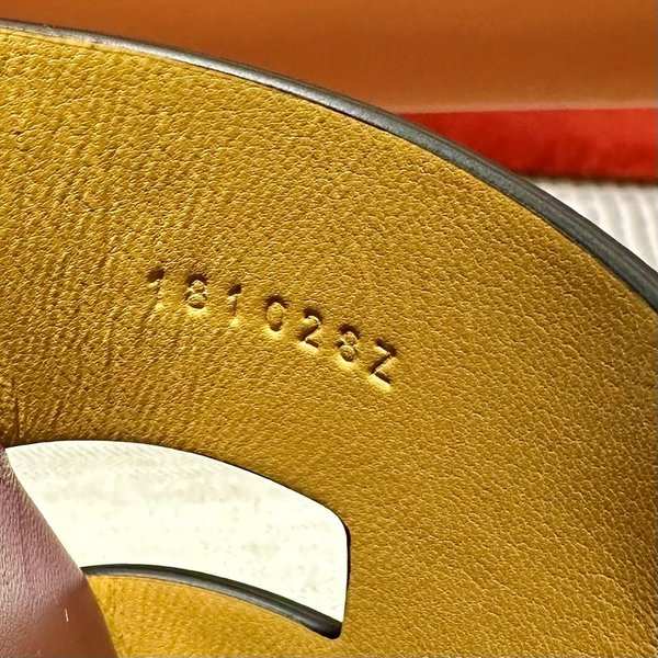 에르메스 이즈미르 스위프트 샌들 슬리퍼 [매장가120만원대]