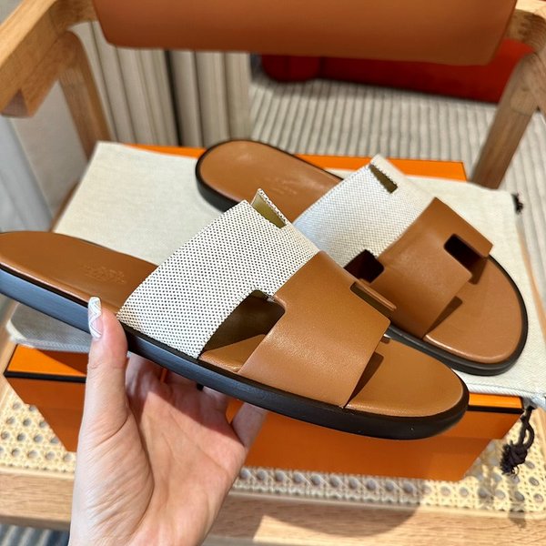 에르메스 이즈미르 스위프트 샌들 슬리퍼 [매장가120만원대]