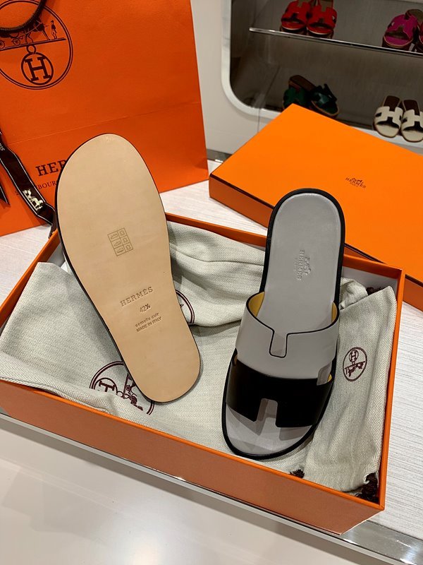 에르메스 이즈미르 스위프트 샌들 슬리퍼 [매장가120만원대]