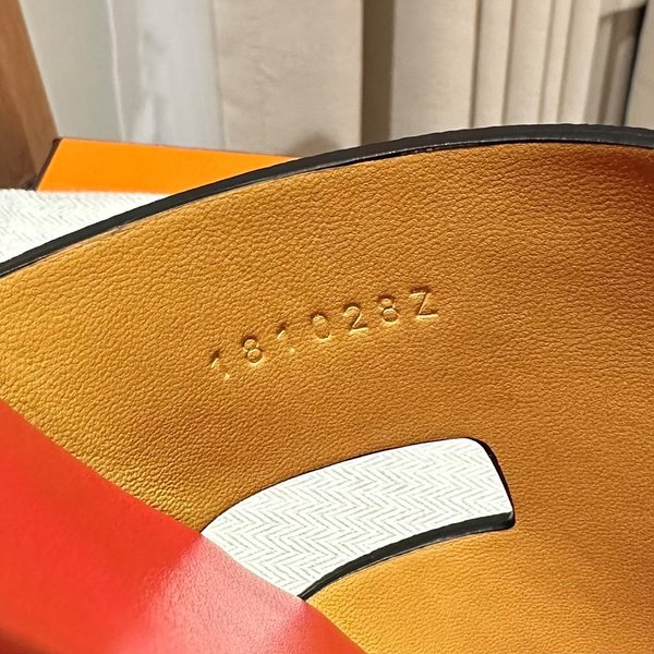 에르메스 이즈미르 샌들 슬리퍼 [매장가120만원대]