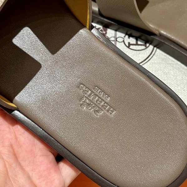 에르메스 이즈미르 샌들 슬리퍼 [매장가120만원대]