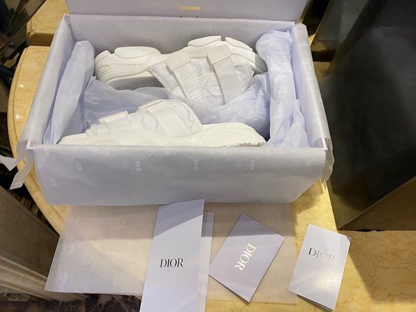 디올 d-wander 뮬 화이트 [매장가 133만원대]