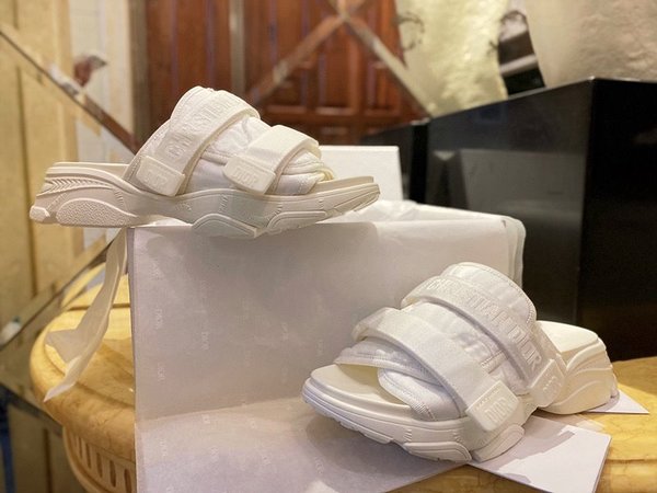 디올 d-wander 뮬 화이트 [매장가 133만원대]