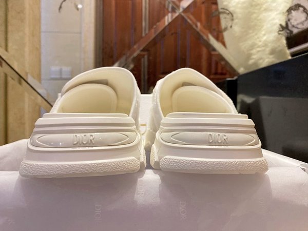 디올 d-wander 뮬 화이트 [매장가 133만원대]