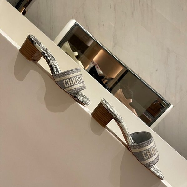 디올 DWAY 뮬 힐 [매장가 120만원대]