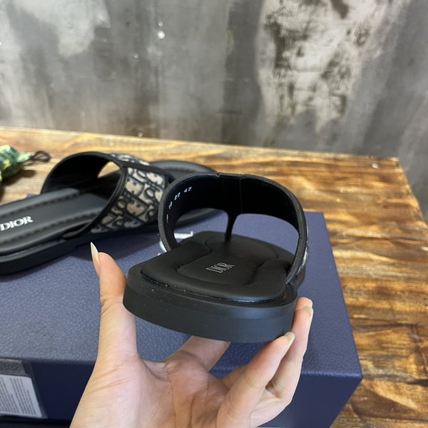 Dior 디올 클래식 에버그린 샌들 슬리퍼 / 오블리크 [매장가135만원대]