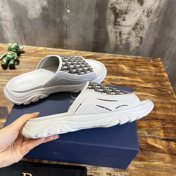 타운 샌들 / 그레이 러버 베이지 블랙 디올 오블리크 자카드 [매장가120만원대]